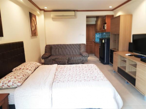 Sea view studio apartment Jomtien beach condominium Pattaya